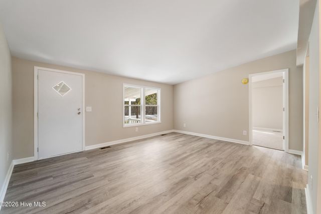 529 Hubert Boulevard, Hubert, NC 28539