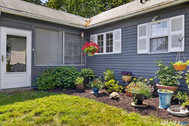 34 Canborne Way 34, Madison, CT 06443