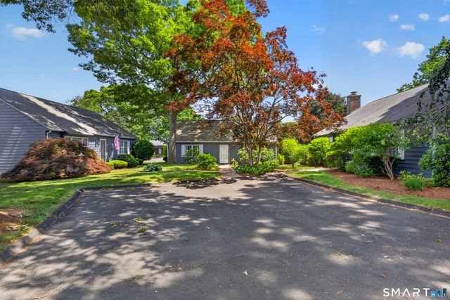 34 Canborne Way 34, Madison, CT 06443