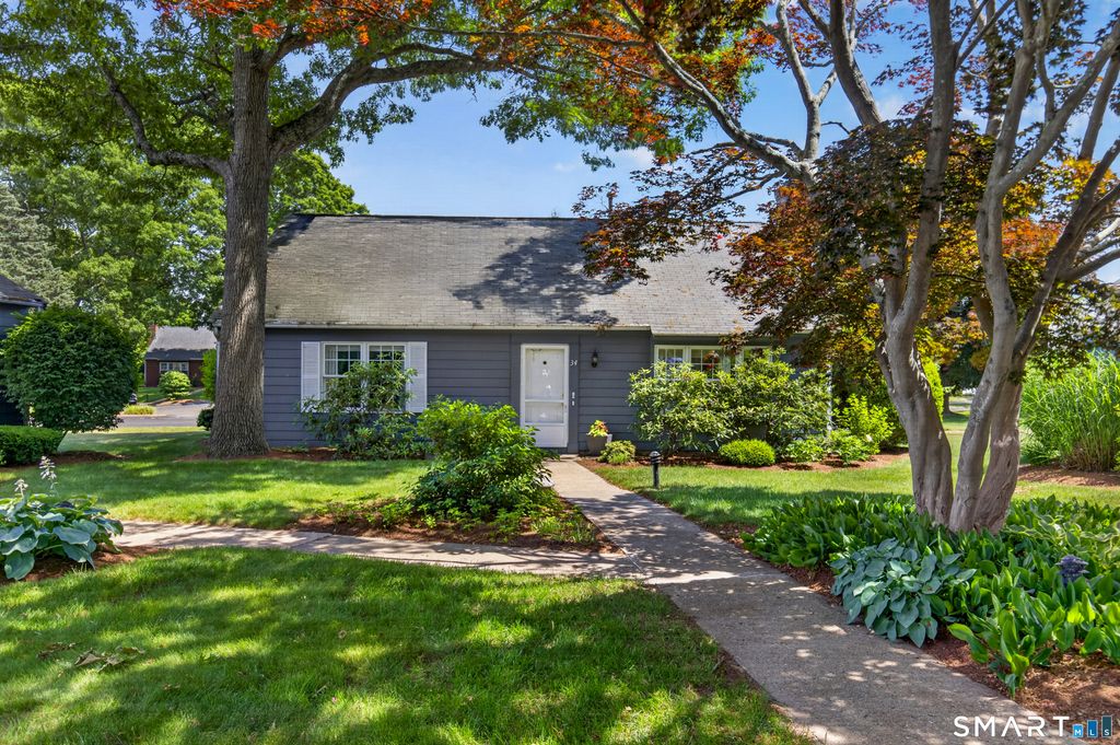 34 Canborne Way 34, Madison, CT 06443