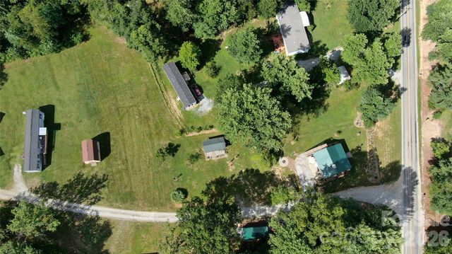 38 Lloyd Barnwell Road, Hendersonville, NC 28792