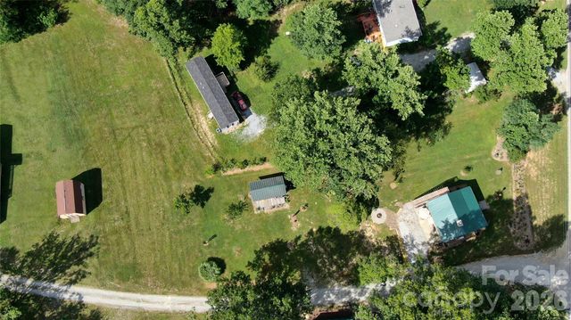 38 Lloyd Barnwell Road, Hendersonville, NC 28792