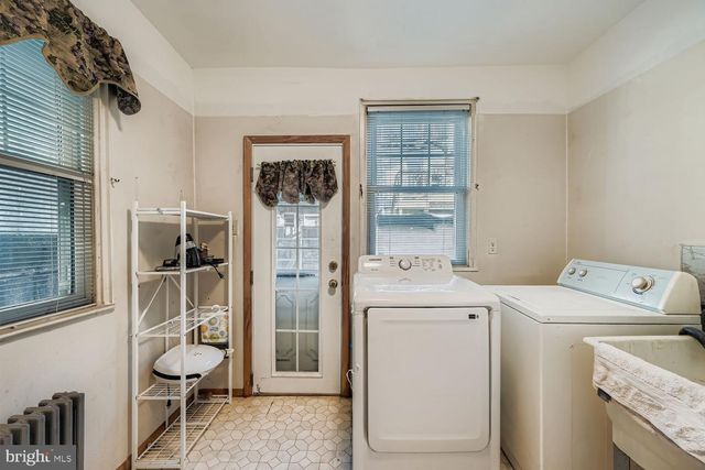 813 S LUZERNE AVE, Baltimore, MD 21224