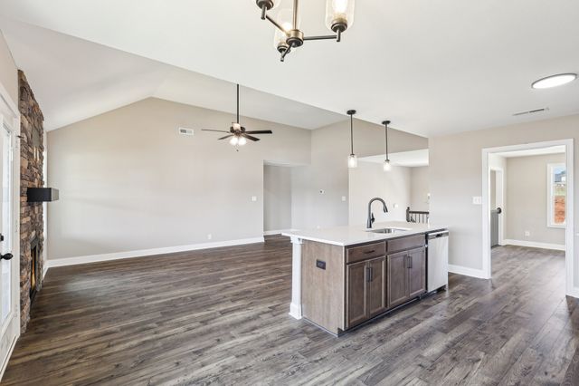 352 Cardinal Creek, Clarksville, TN 37040