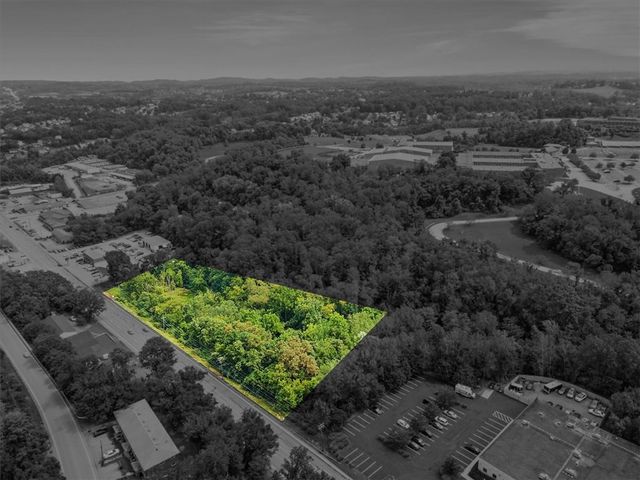 0 E Route 30, North Huntingdon, PA 15642