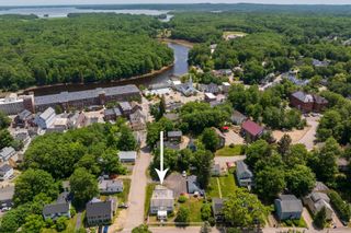15 Spring Street, Newmarket, NH 03857