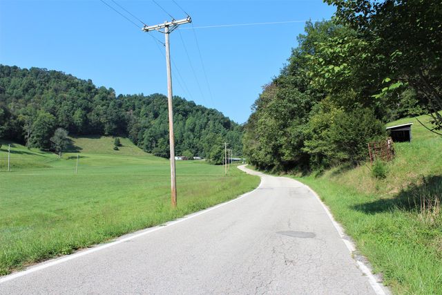 5446 KY 378, Vancleve, KY 41385