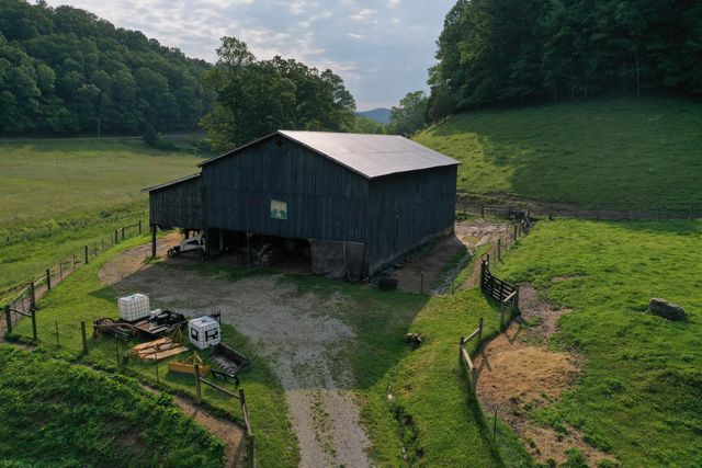 5446 KY 378, Vancleve, KY 41385