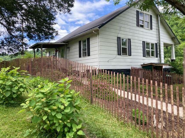 5446 KY 378, Vancleve, KY 41385
