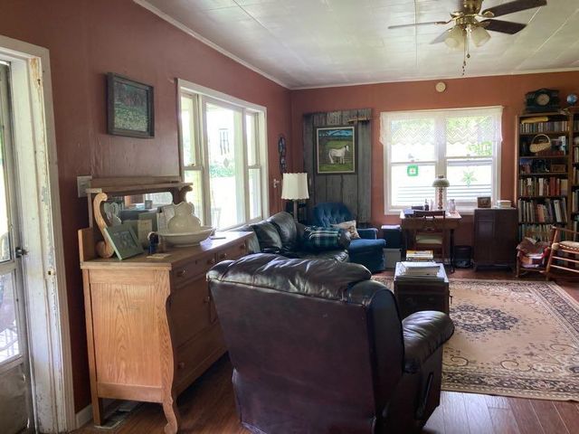5446 KY 378, Vancleve, KY 41385