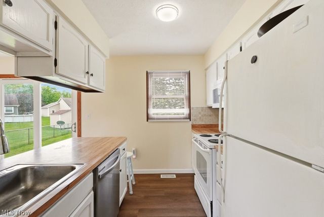 1215 Cherokee Trail, Streetsboro, OH 44241