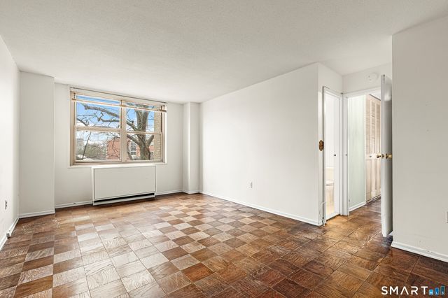 1 Strawberry Hill Court APT 2B, Stamford, CT 06902