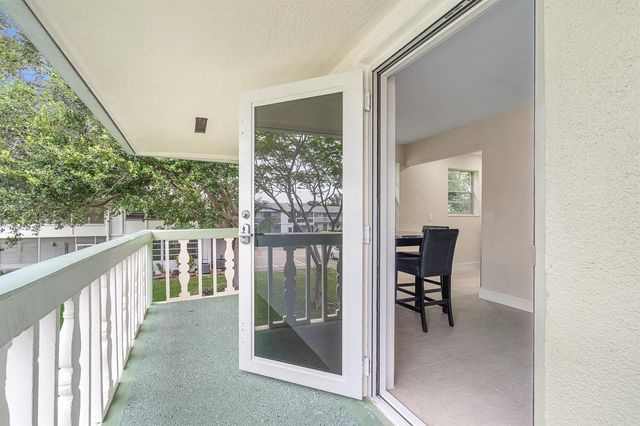 168 Farnham, Deerfield Beach, FL 33442