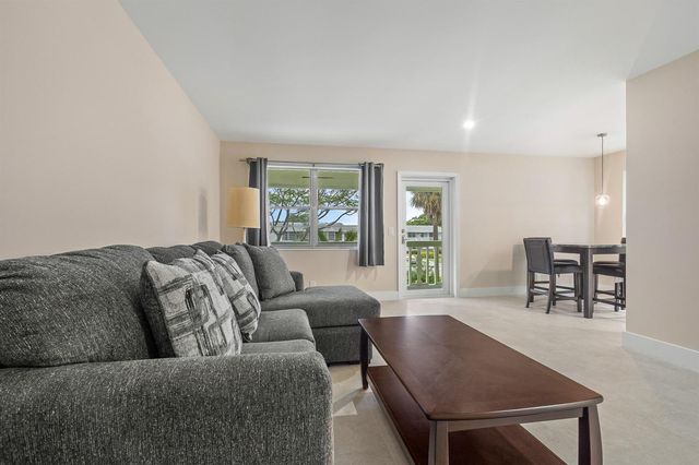 168 Farnham, Deerfield Beach, FL 33442