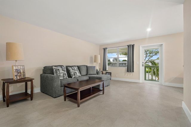 168 Farnham, Deerfield Beach, FL 33442