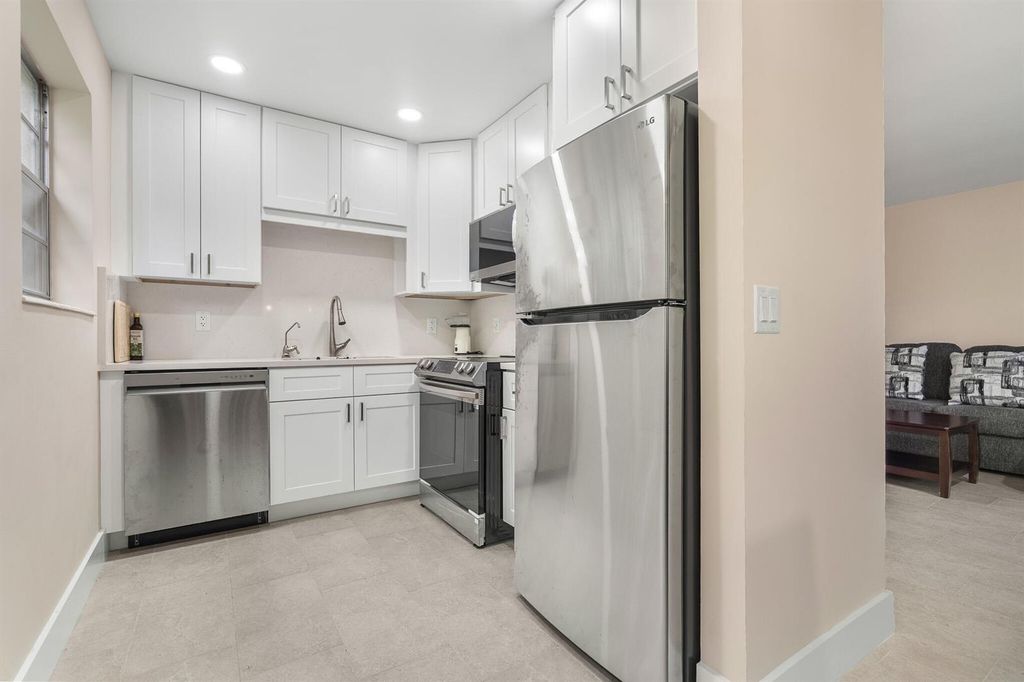 168 Farnham, Deerfield Beach, FL 33442