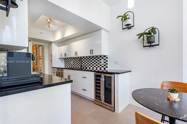 21205 Yacht Club Drive 304, Aventura, FL 33180