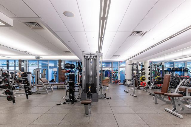 21205 Yacht Club Drive 304, Aventura, FL 33180