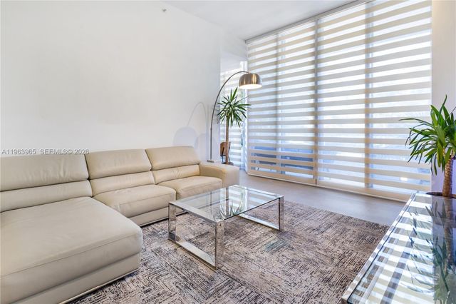 21205 Yacht Club Drive 304, Aventura, FL 33180