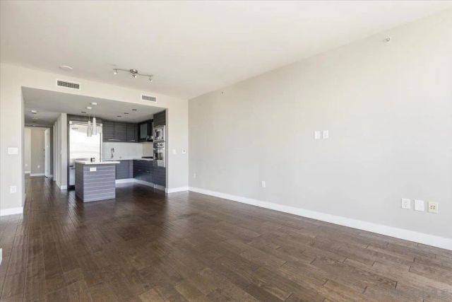 1325 Pacific Hwy 805, San Diego, CA 92101