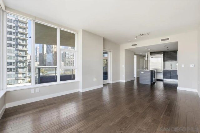 1325 Pacific Hwy 805, San Diego, CA 92101