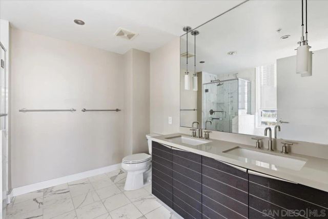 1325 Pacific Hwy 805, San Diego, CA 92101