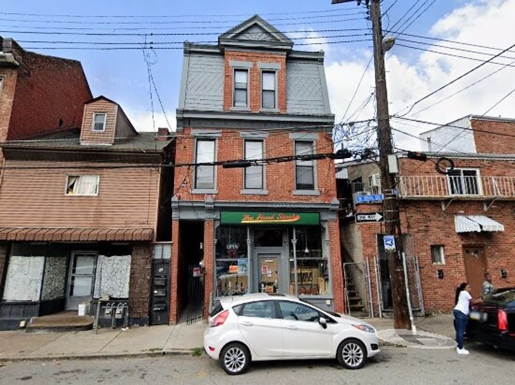 80 S 15th St 2, South Side, PA 15203