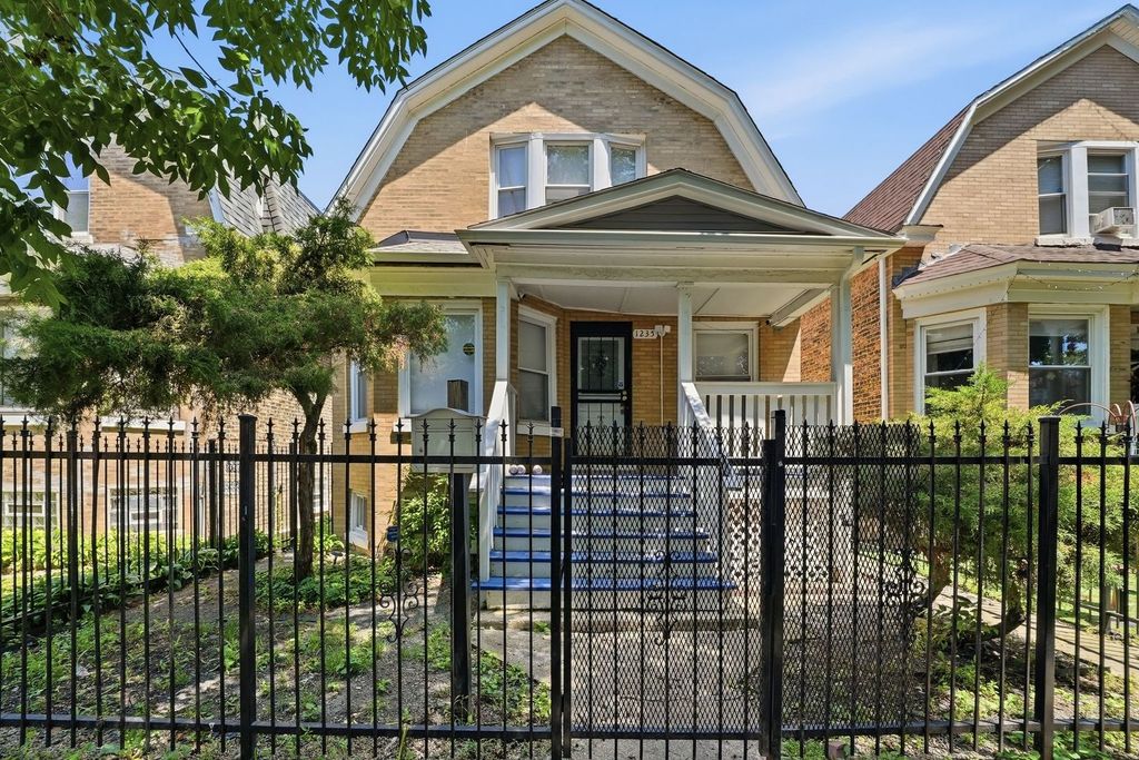 1235 N Harding Avenue, Chicago, IL 60651