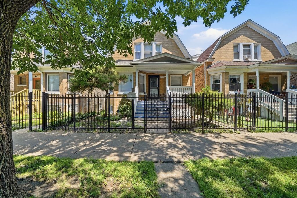 1235 N Harding Avenue, Chicago, IL 60651 — photo 2