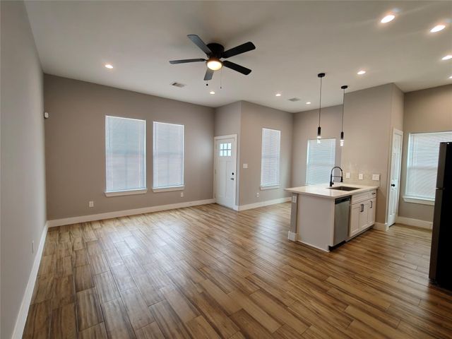 4124 Vaughn Street A, Houston, TX 77016