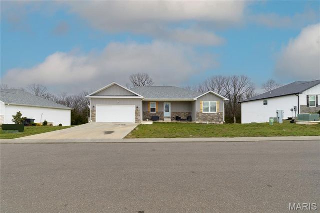 155 Mesa Drive, Waynesville, MO 65583