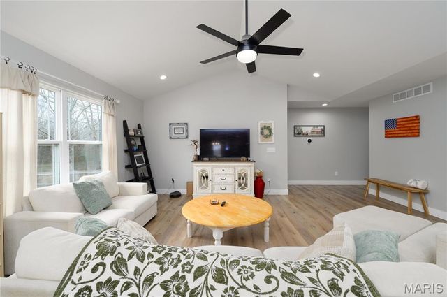 155 Mesa Drive, Waynesville, MO 65583