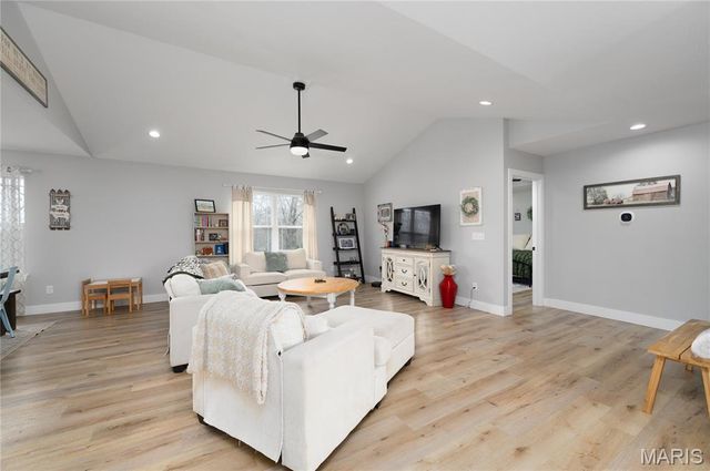 155 Mesa Drive, Waynesville, MO 65583