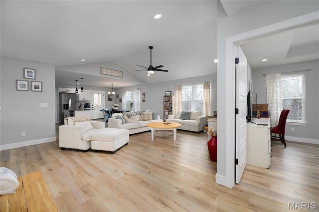 155 Mesa Drive, Waynesville, MO 65583