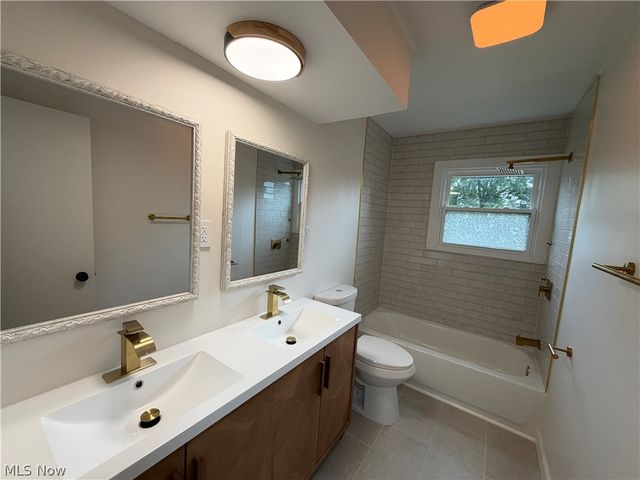793 Georgetown Avenue, Elyria, OH 44035