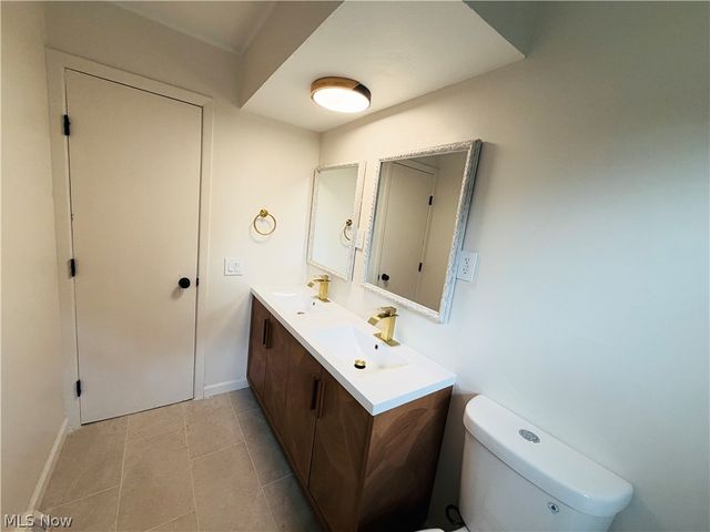 793 Georgetown Avenue, Elyria, OH 44035