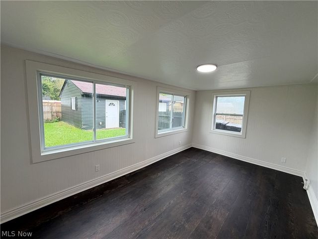 793 Georgetown Avenue, Elyria, OH 44035