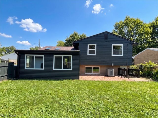 793 Georgetown Avenue, Elyria, OH 44035