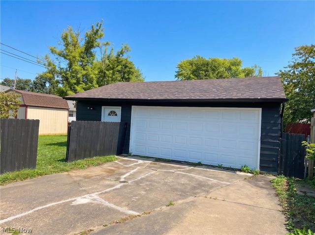 793 Georgetown Avenue, Elyria, OH 44035