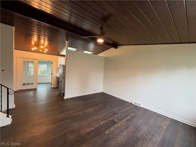 793 Georgetown Avenue, Elyria, OH 44035