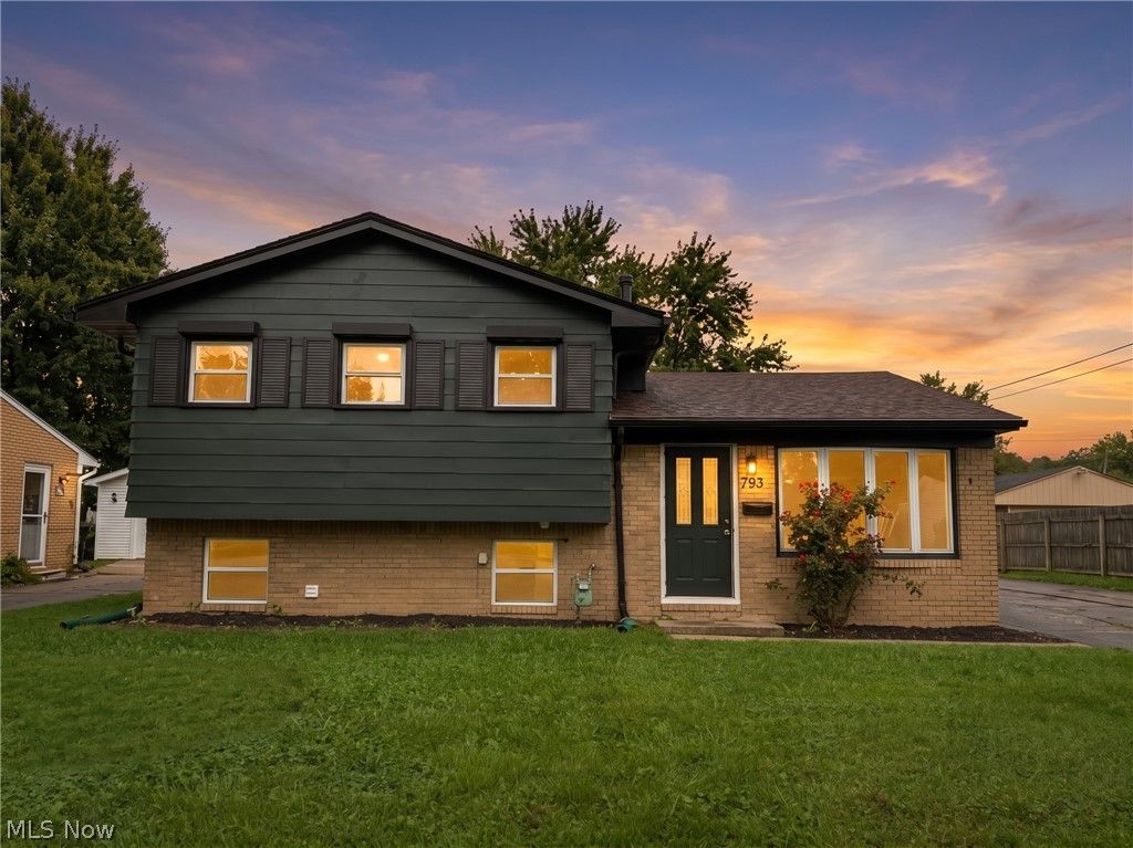 793 Georgetown Avenue, Elyria, OH 44035