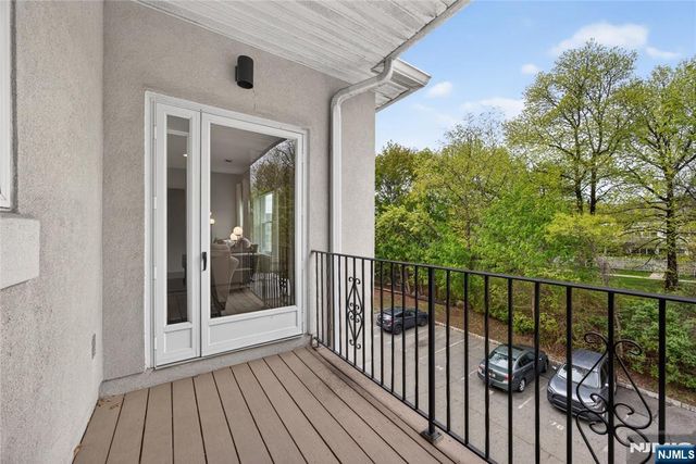 919 Burgundy Way, Wayne, NJ 07470