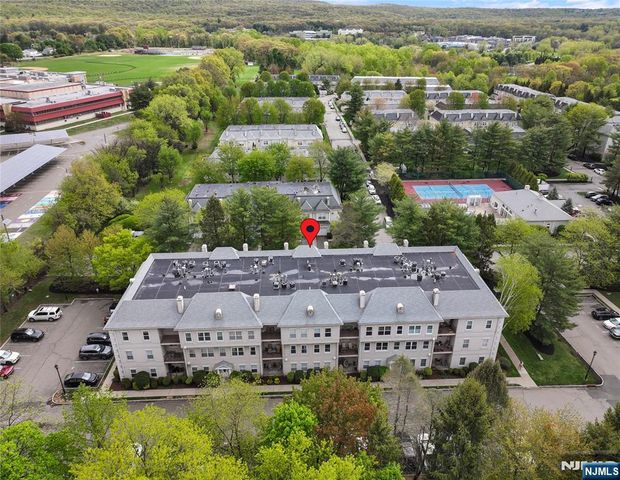919 Burgundy Way, Wayne, NJ 07470