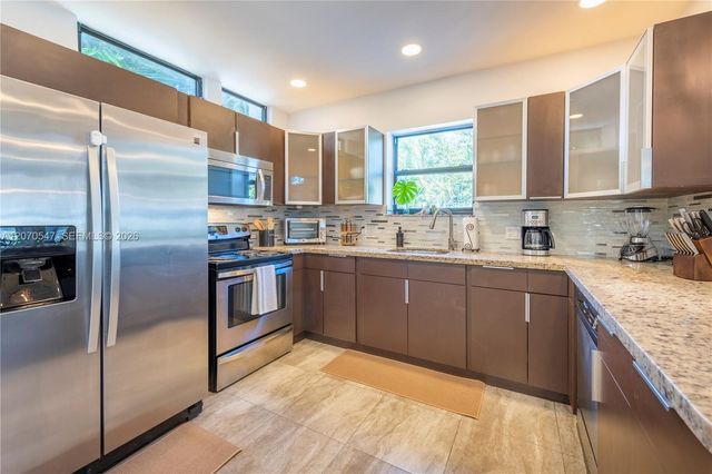 1501 NE 24th Street 1, Wilton Manors, FL 33305