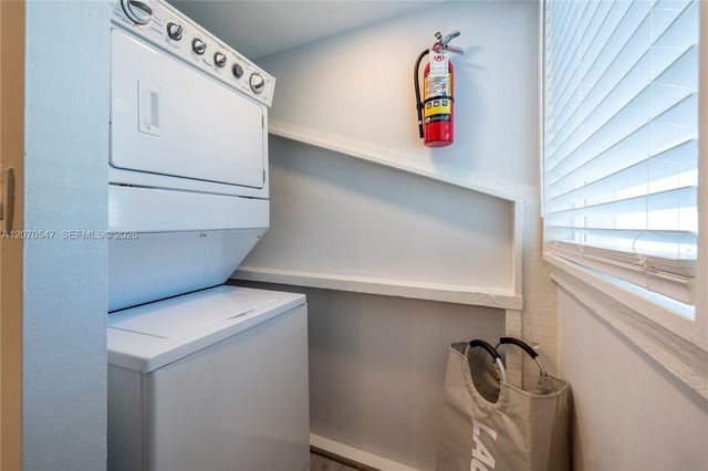 1501 NE 24th Street 1, Wilton Manors, FL 33305