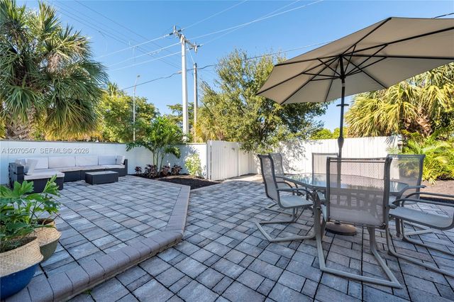 1501 NE 24th Street 1, Wilton Manors, FL 33305