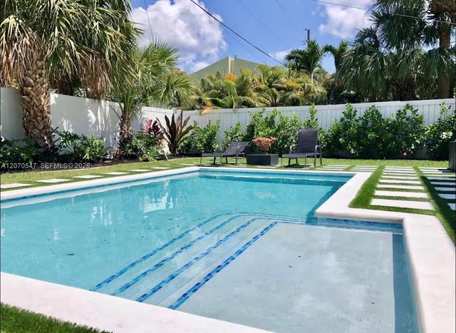 1501 NE 24th Street 1, Wilton Manors, FL 33305