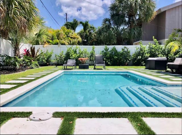 1501 NE 24th Street 1, Wilton Manors, FL 33305