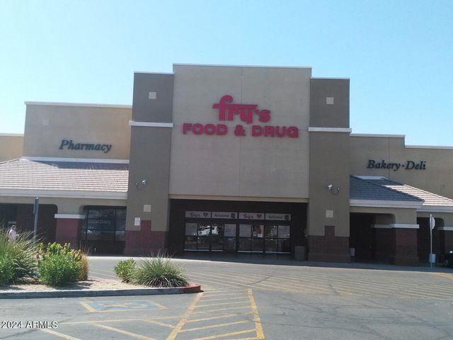 535 S ALMA SCHOOL Road 99, Mesa, AZ 85210