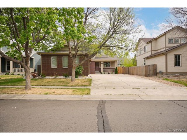 608 Hayloft Way, Brighton, CO 80601